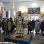 Преосвященнейший епископ Ефрем совершил Литургию Преждеосвященных Даров в главном храме Васильевского церковного округа